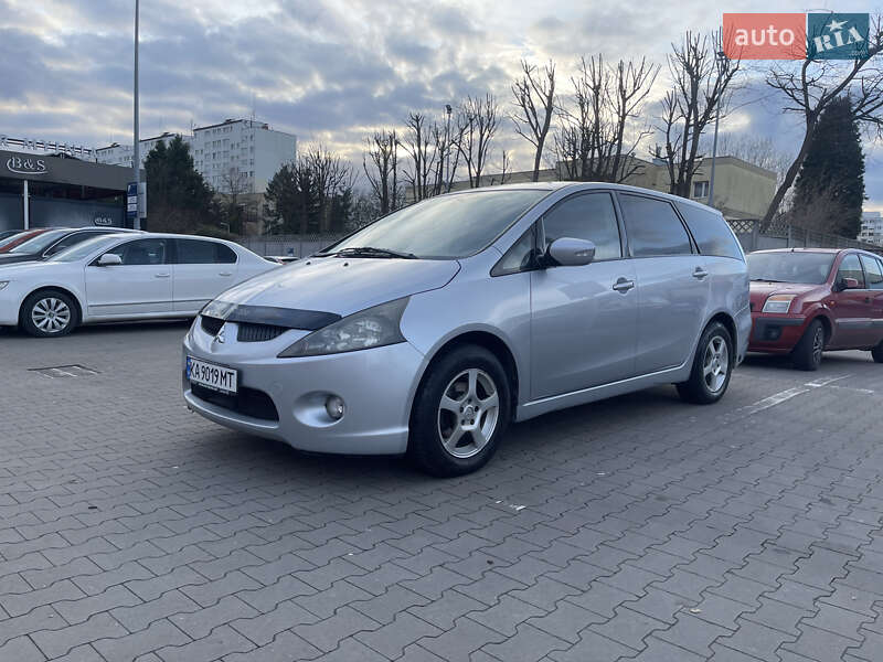 Mitsubishi Grandis (2004)