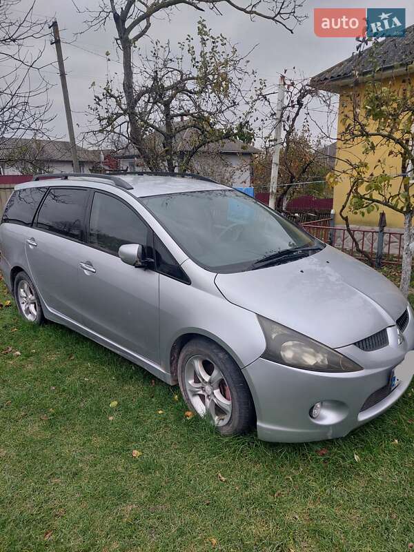 Mitsubishi Grandis (2004)