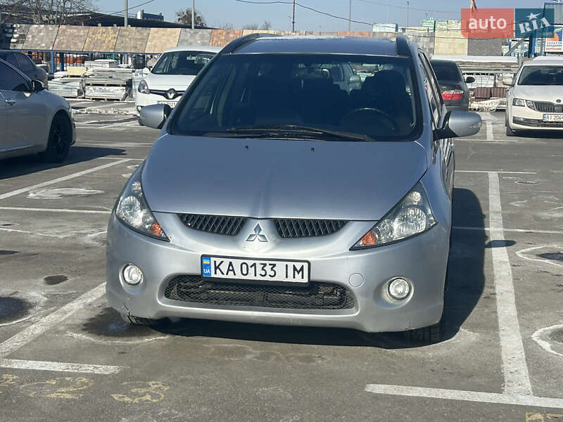 Mitsubishi Grandis (2008)