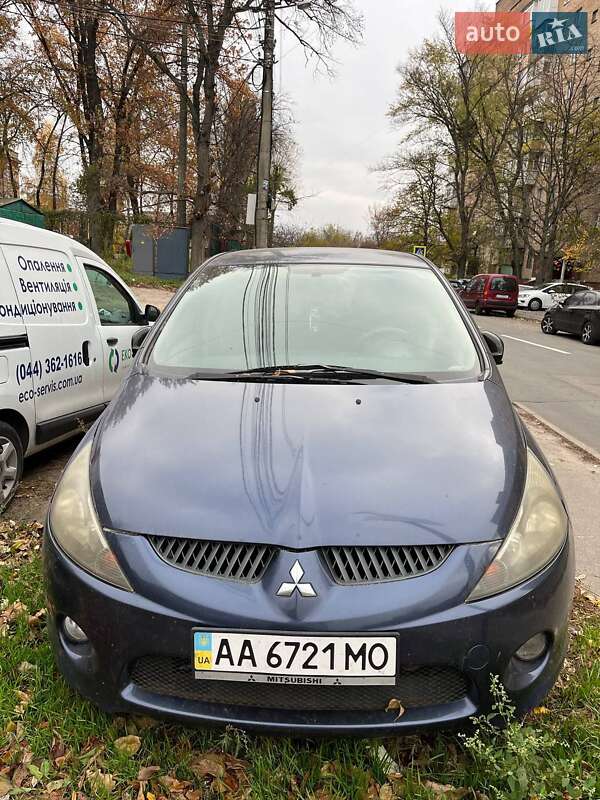 Mitsubishi Grandis (2005)