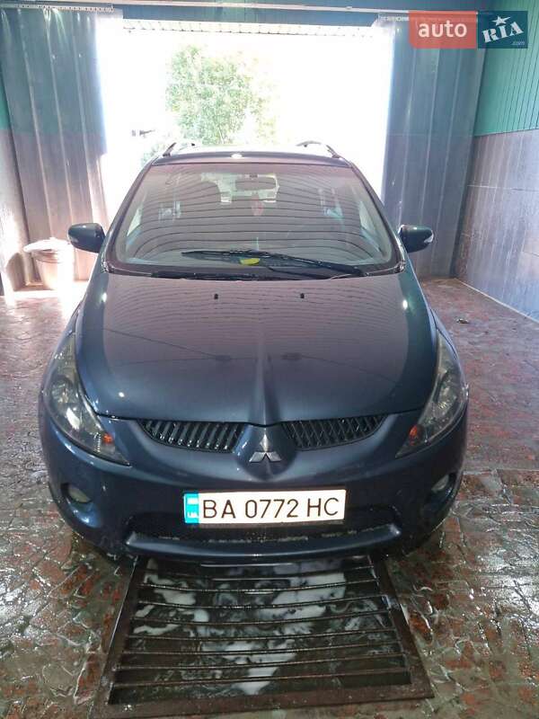 Mitsubishi Grandis (2005)