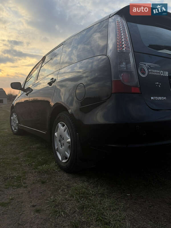 Mitsubishi Grandis (2008)
