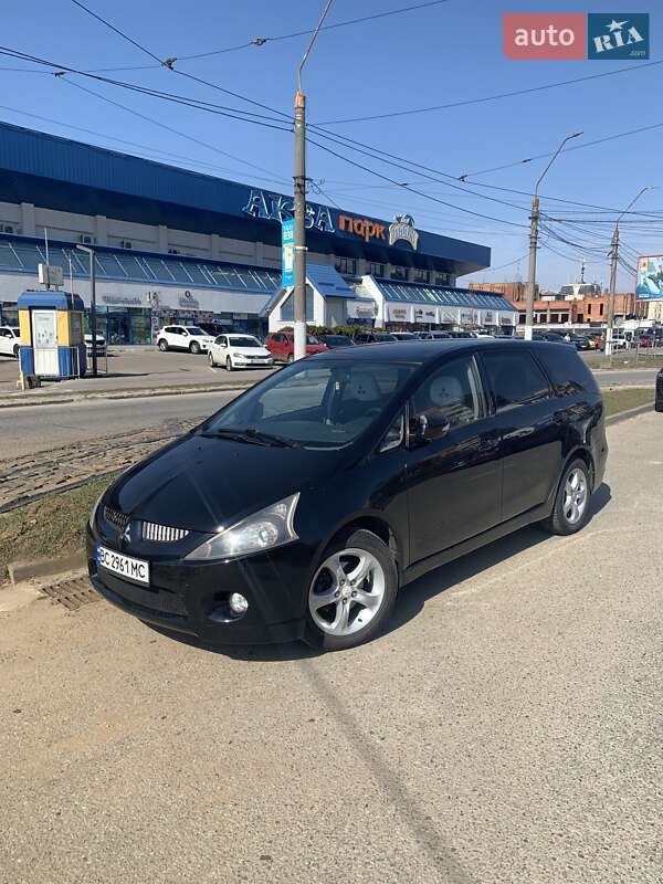 Mitsubishi Grandis (2005)