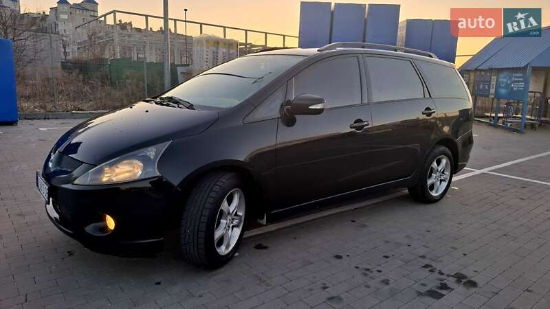 Mitsubishi Grandis (2004)