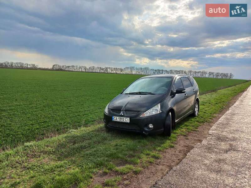Mitsubishi Grandis (2008)