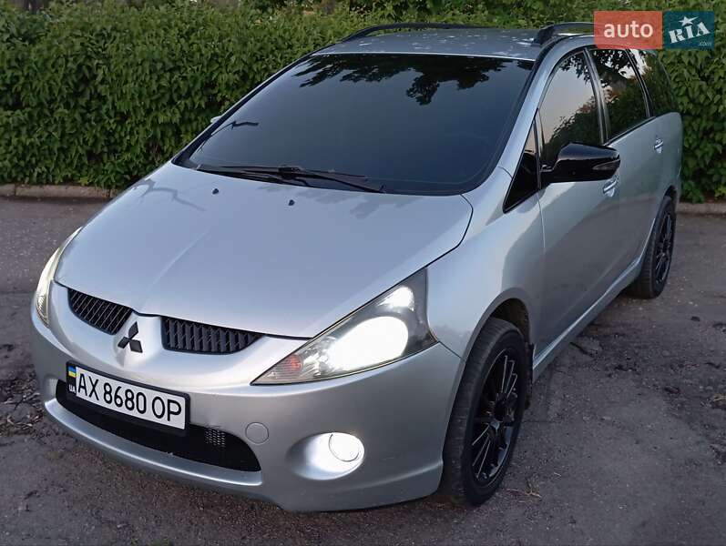 Mitsubishi Grandis (2005)