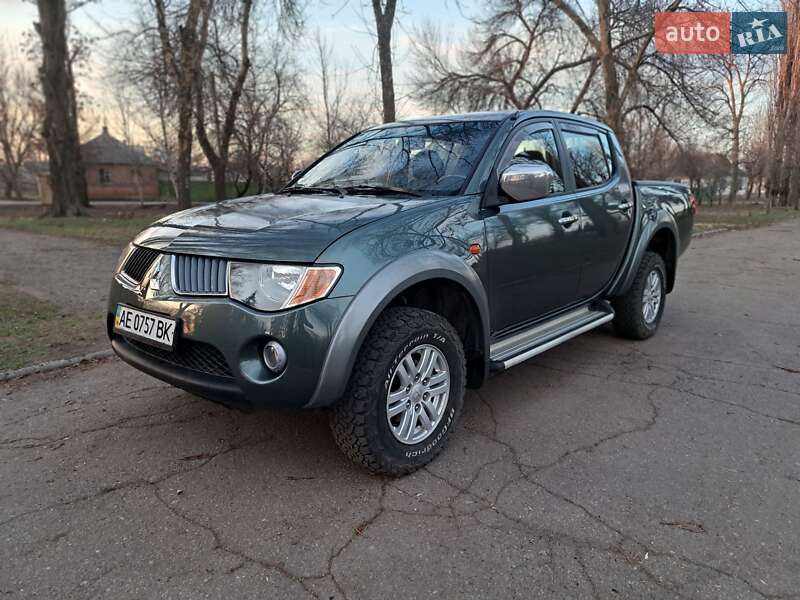 Mitsubishi L 200 (2008)
