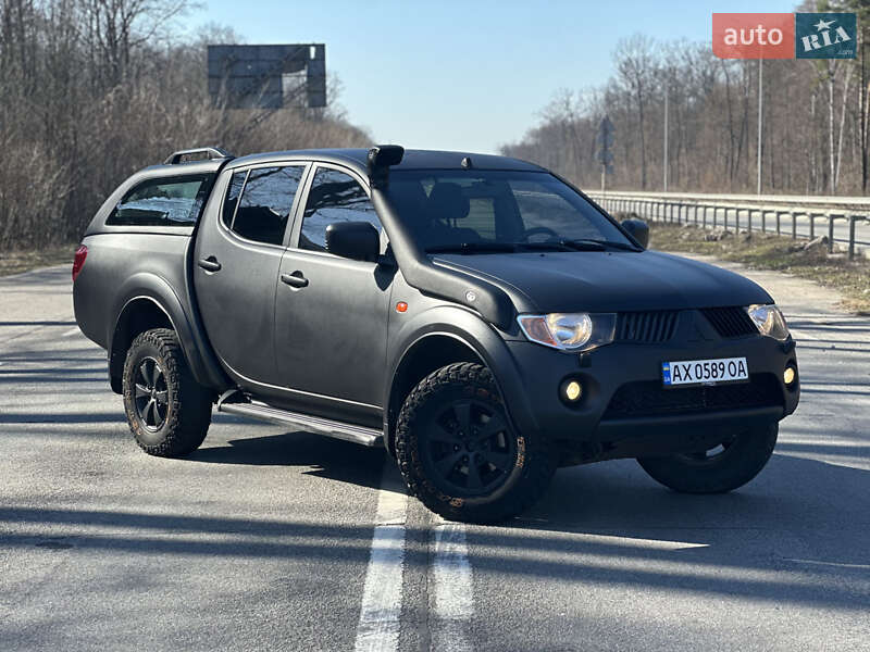 Mitsubishi L 200 (2008)