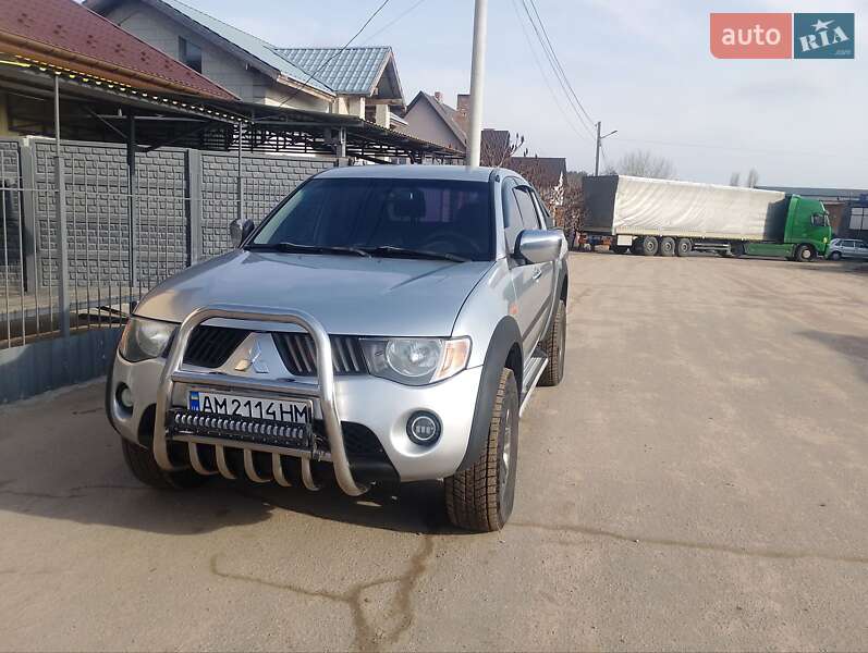 Mitsubishi L 200 (2008)