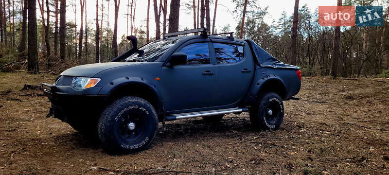 Mitsubishi L 200 (2008)