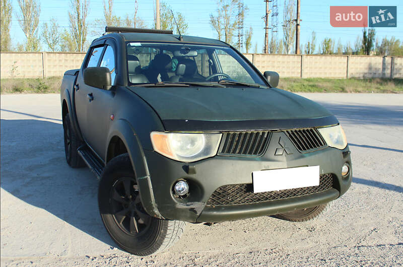 Mitsubishi L 200 (2008)
