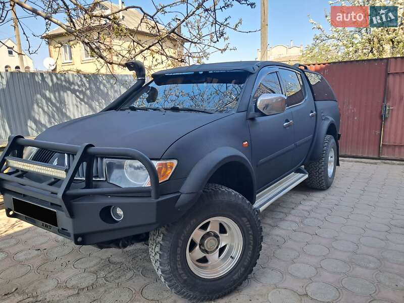 Mitsubishi L 200 (2008)