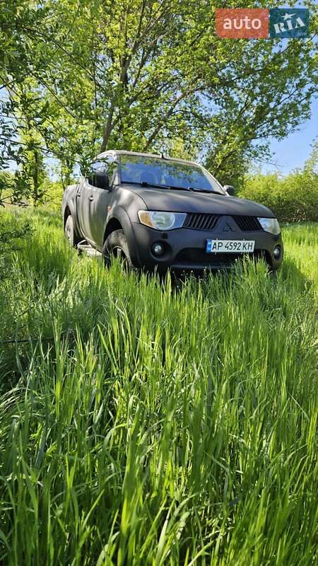 Mitsubishi L 200 (2008)