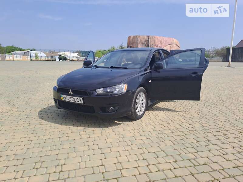Mitsubishi Lancer x (2010)