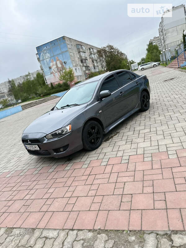 Mitsubishi Lancer x (2011)