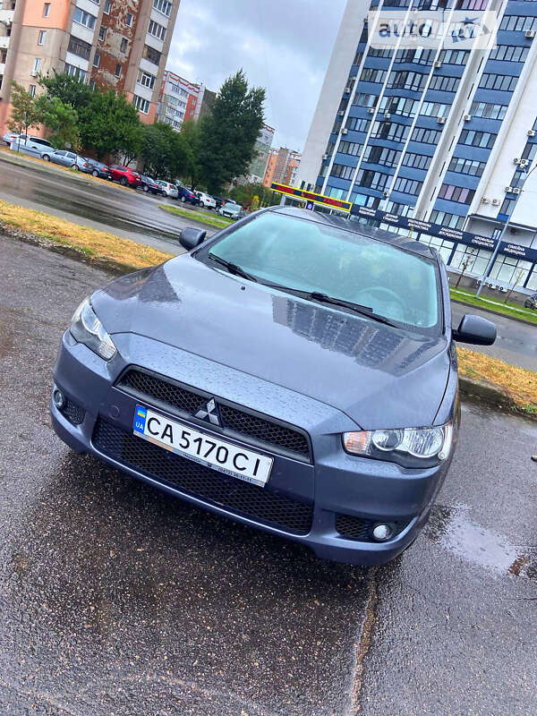 Mitsubishi Lancer x (2008)