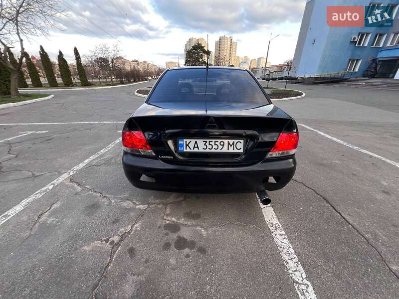 Mitsubishi Lancer (2005)
