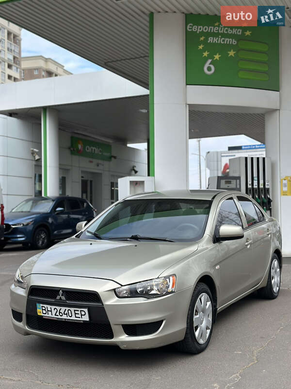 Mitsubishi Lancer (2010)