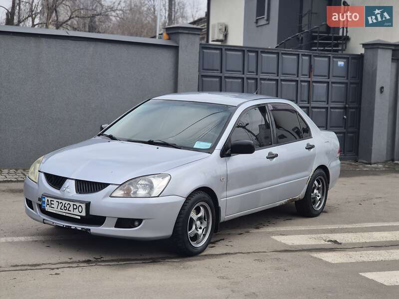 Mitsubishi Lancer (2004)