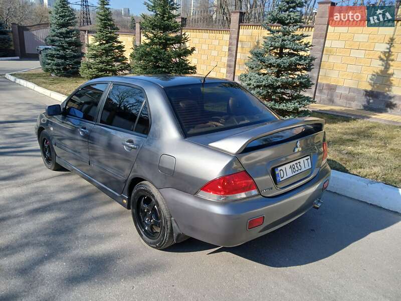 Mitsubishi Lancer (2005)