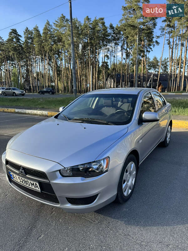 Mitsubishi Lancer (2010)