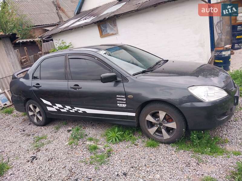 Mitsubishi Lancer (2004)