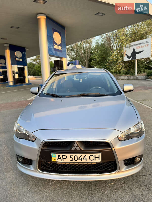 Mitsubishi Lancer (2012)