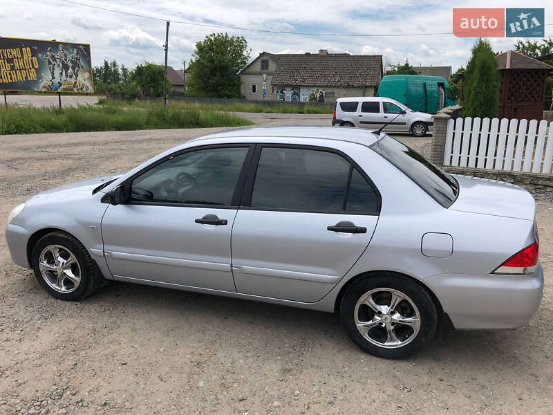 Mitsubishi Lancer (2004)