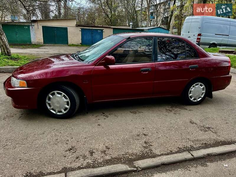 Mitsubishi Mirage (1999)
