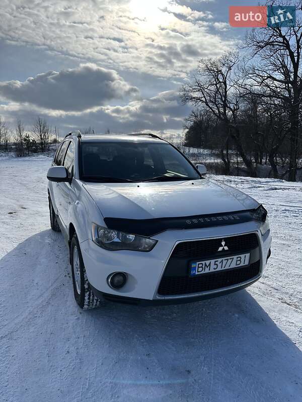 Mitsubishi Outlander xl (2011)