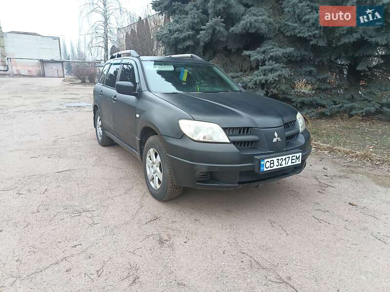 Mitsubishi Outlander (2005)