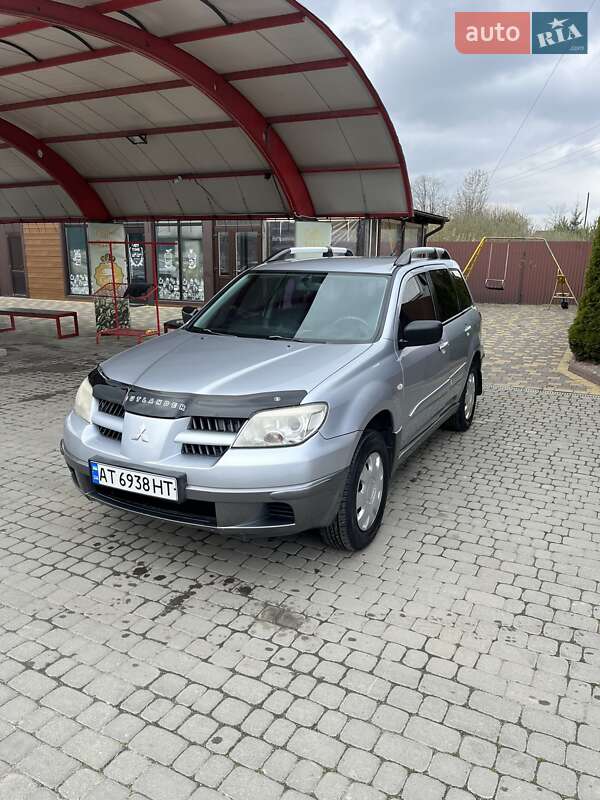 Mitsubishi Outlander (2005)