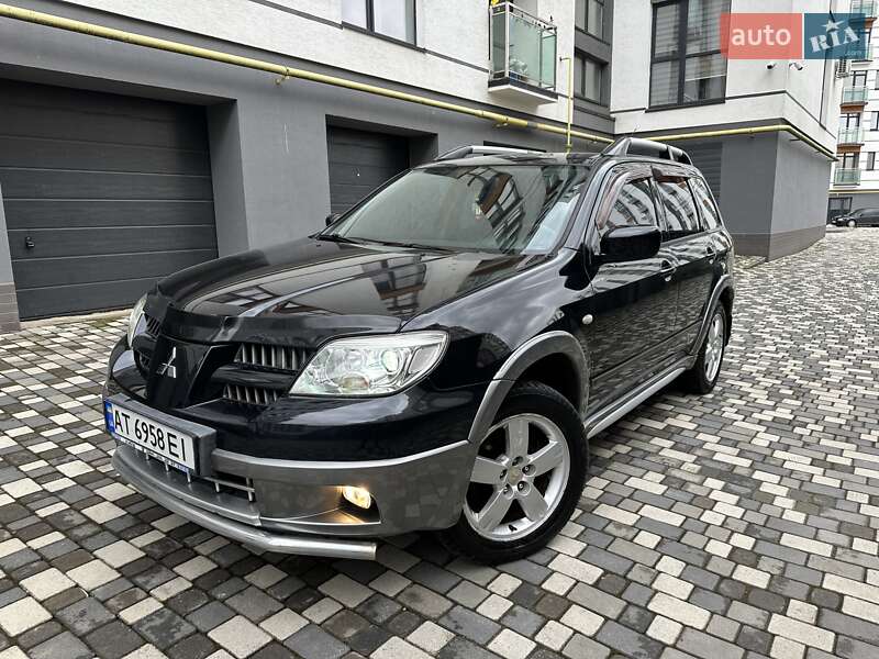 Mitsubishi Outlander (2005)