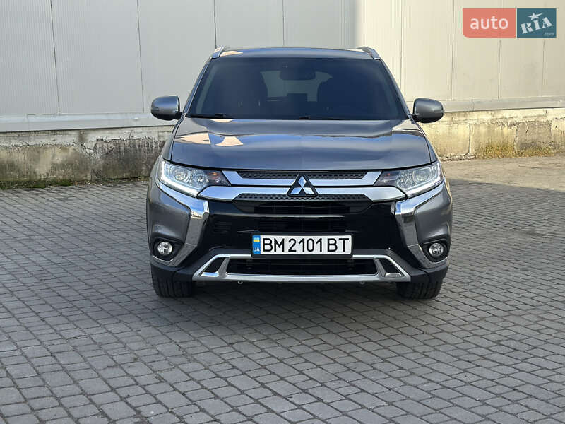 Mitsubishi Outlander (2019)