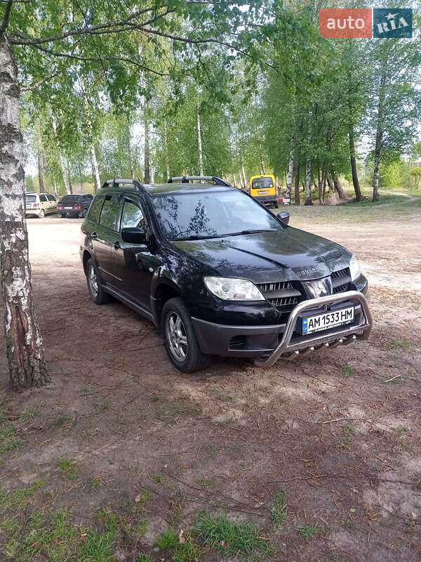Mitsubishi Outlander (2005)