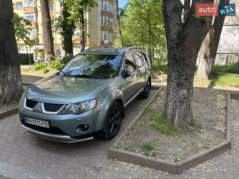 Mitsubishi Outlander (2007)