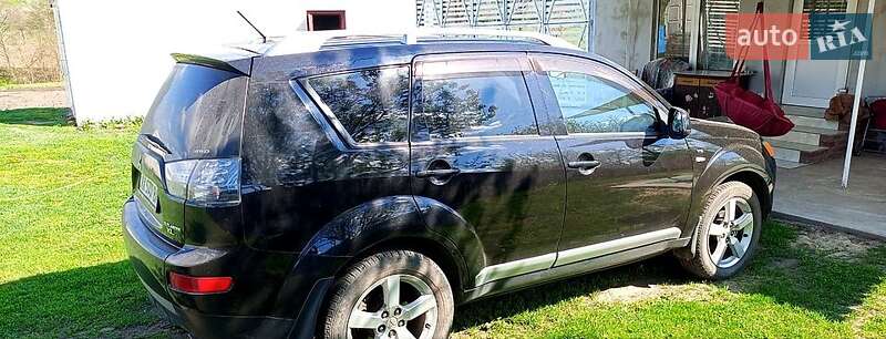 Mitsubishi Outlander (2007)
