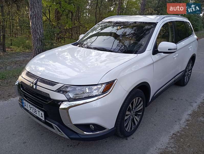 Mitsubishi Outlander (2018)