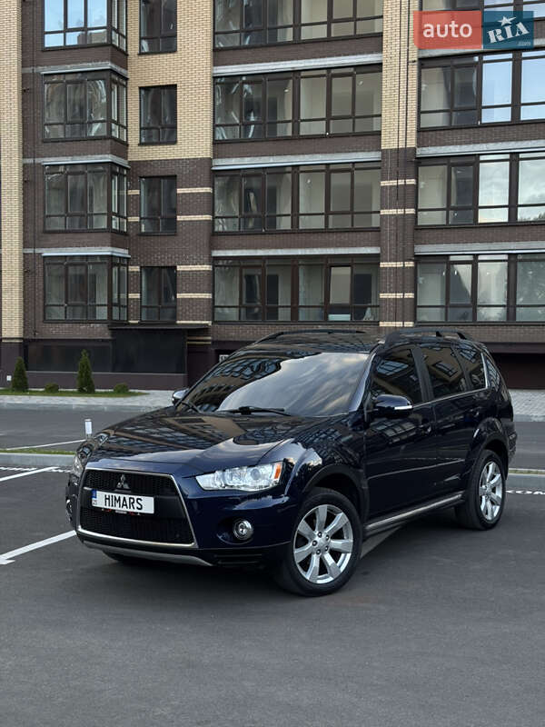 Mitsubishi Outlander (2012)