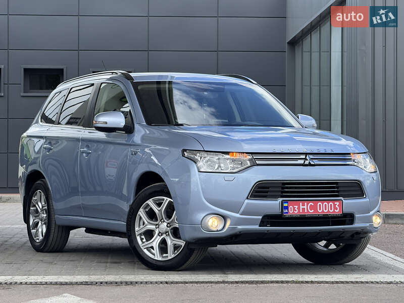 Mitsubishi Outlander (2014)