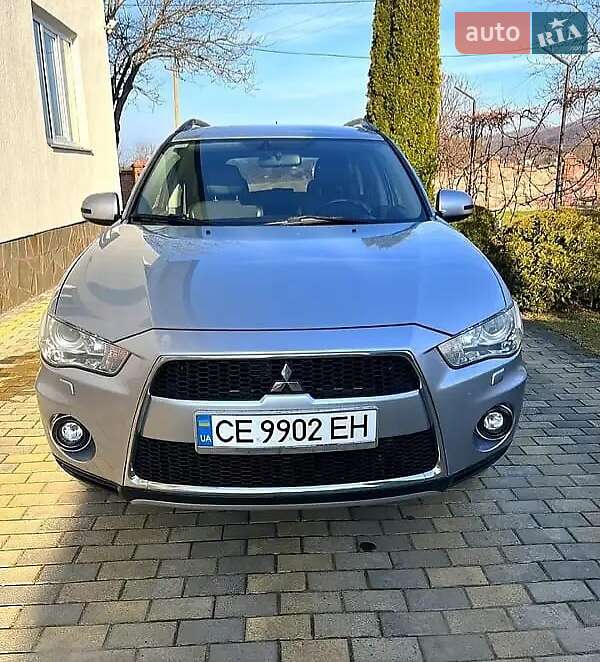 Mitsubishi Outlander (2011)