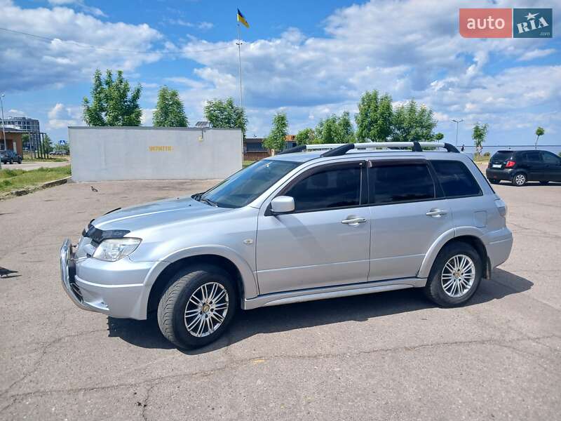 Mitsubishi Outlander (2007)