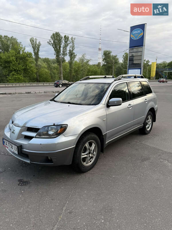 Mitsubishi Outlander (2004)