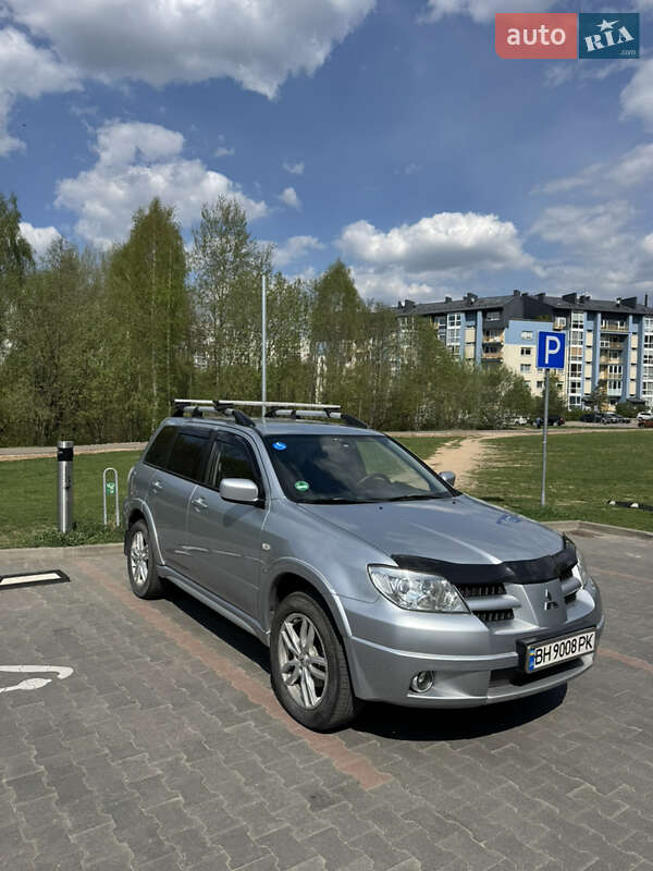 Mitsubishi Outlander (2009)