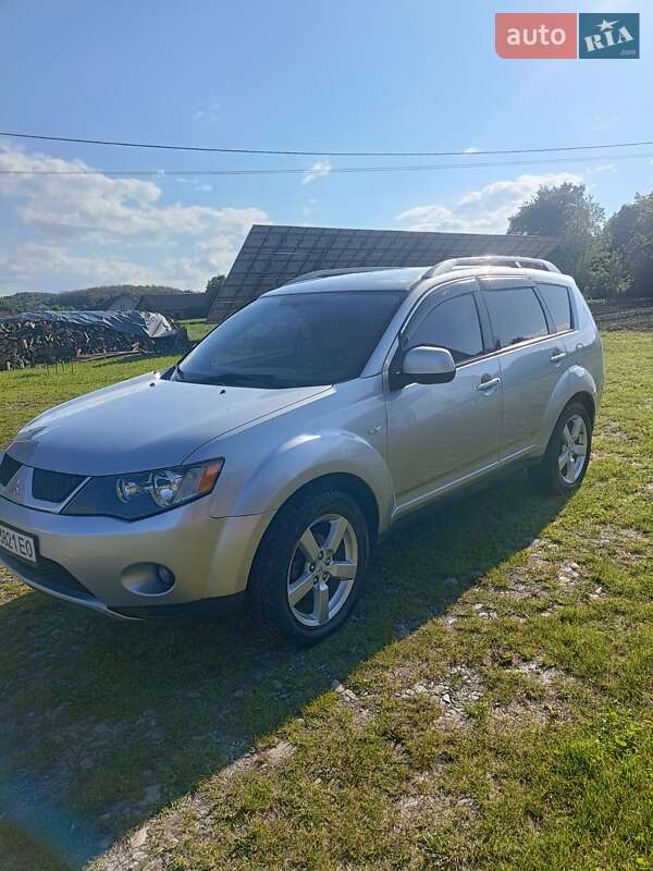 Mitsubishi Outlander (2007)