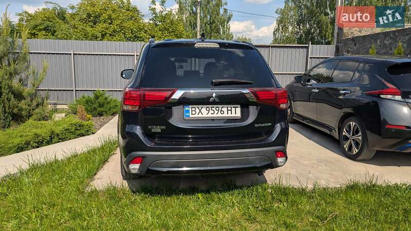 Mitsubishi Outlander (2018)