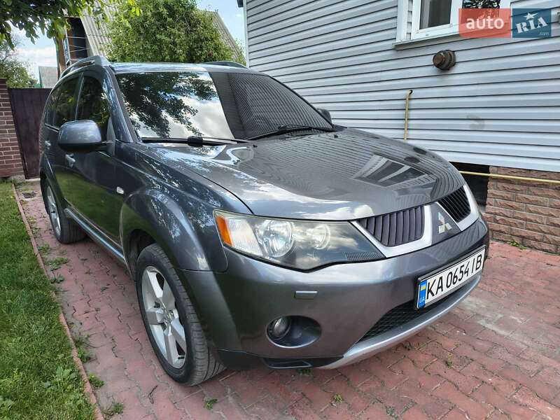 Mitsubishi Outlander (2007)
