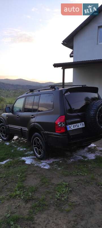 Mitsubishi Pajero (2003)
