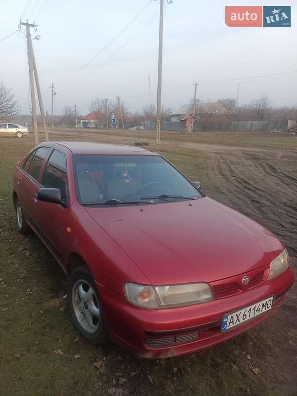 Nissan Almera (1995)