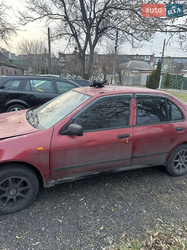 Nissan Almera (1996)